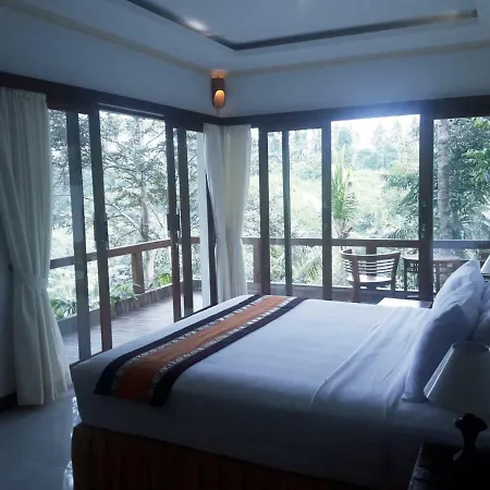 Ubud River Side House Hotel